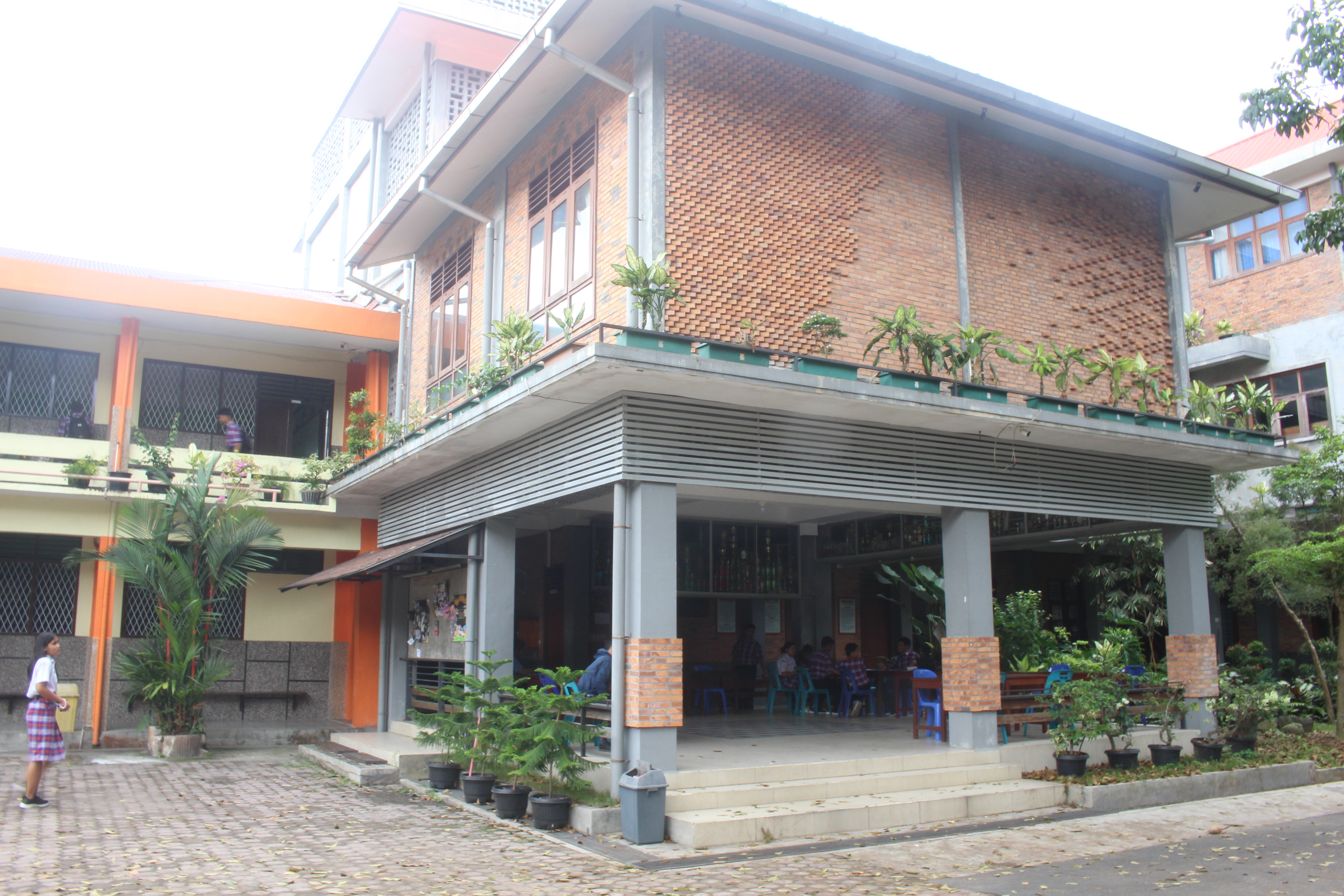 Aktivitas pembelajaran dan lingkungan kampus SMA Budi Mulya Pematangsiantar